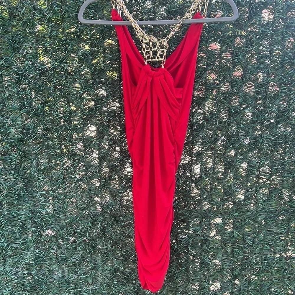 Vibrant RED DRESS - Picture 3 of 3
